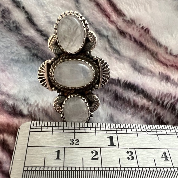 ❤️ Rainbow Moonstone Triple Stone Southwestern Sz 8 Adjustable Ring 9.6gm - Picture 7 of 13
